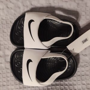 Infant Nike sandals